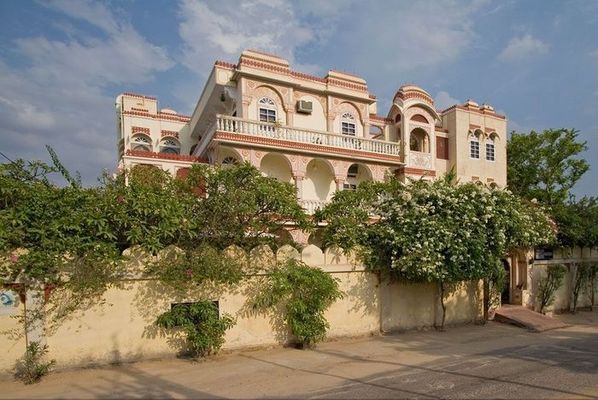 Hotel Madhuban